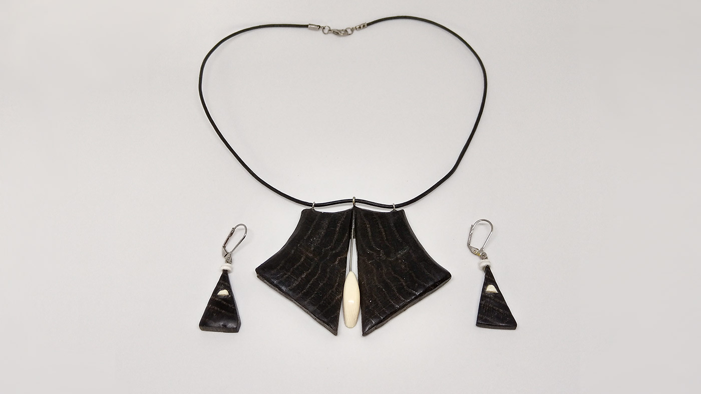 Anhänger, Ohrringe Mooreiche, Horn