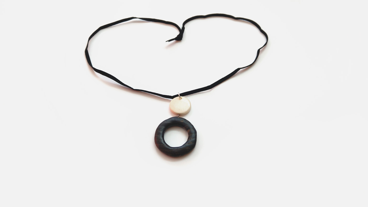 118 schwarz weiß Anhänger