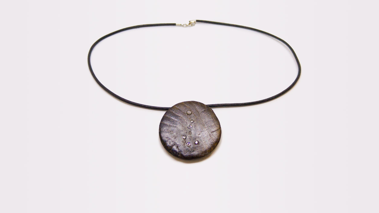 250 Großer Wagen Anhänger, Mooreiche, 7 Diamanten