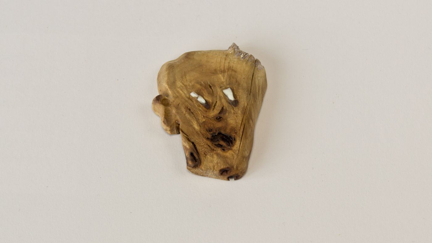 Anhänger, Gesicht2 Zirbenholz