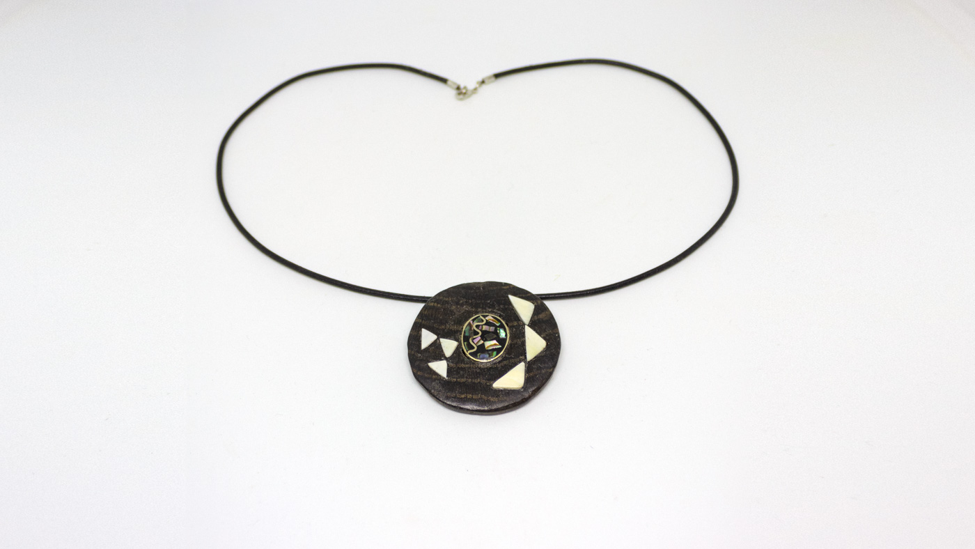 196 Glücksbringer Anhänger, Mooreiche, Elfenbein