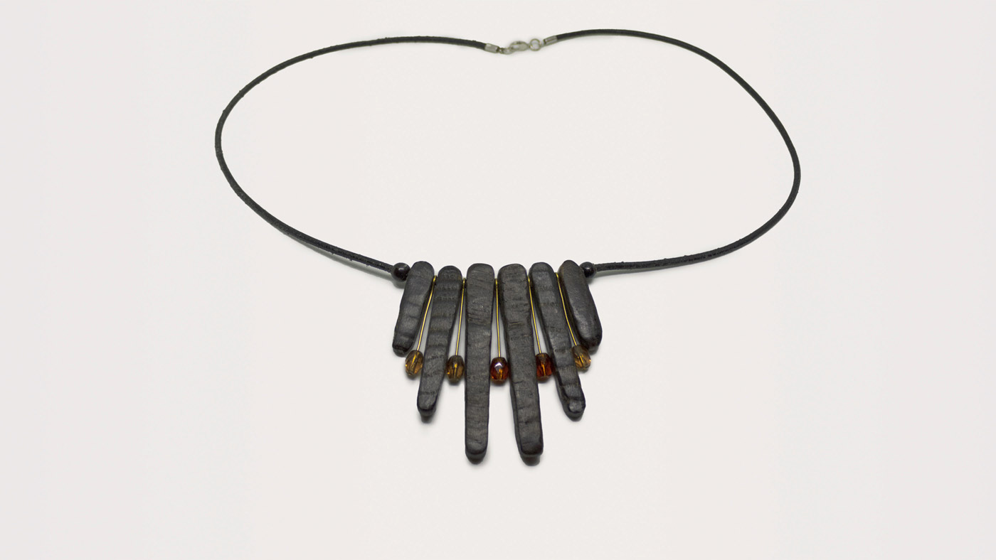 213 Stäbe Anhänger, Mooreiche, Bernstein